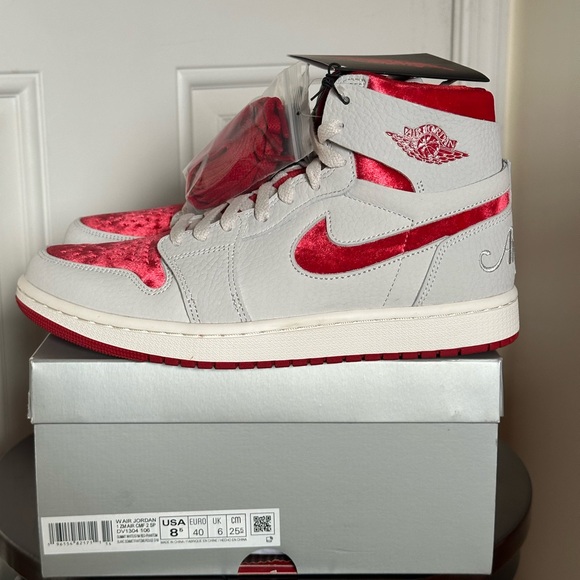 Jordan 1 High Zoom Air CMFT 2 Valentines Day 2023 - Picture 1 of 4